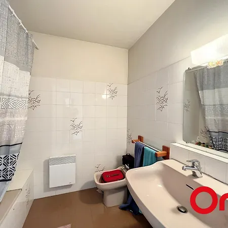 Spacieux 2 Pieces Avec Piscine, Terrasse Et Parking, Proche Plages Et Commodites - Garavan - Fr-1-647-38